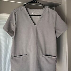 FIGS Gray V-Neck Scrub Top
